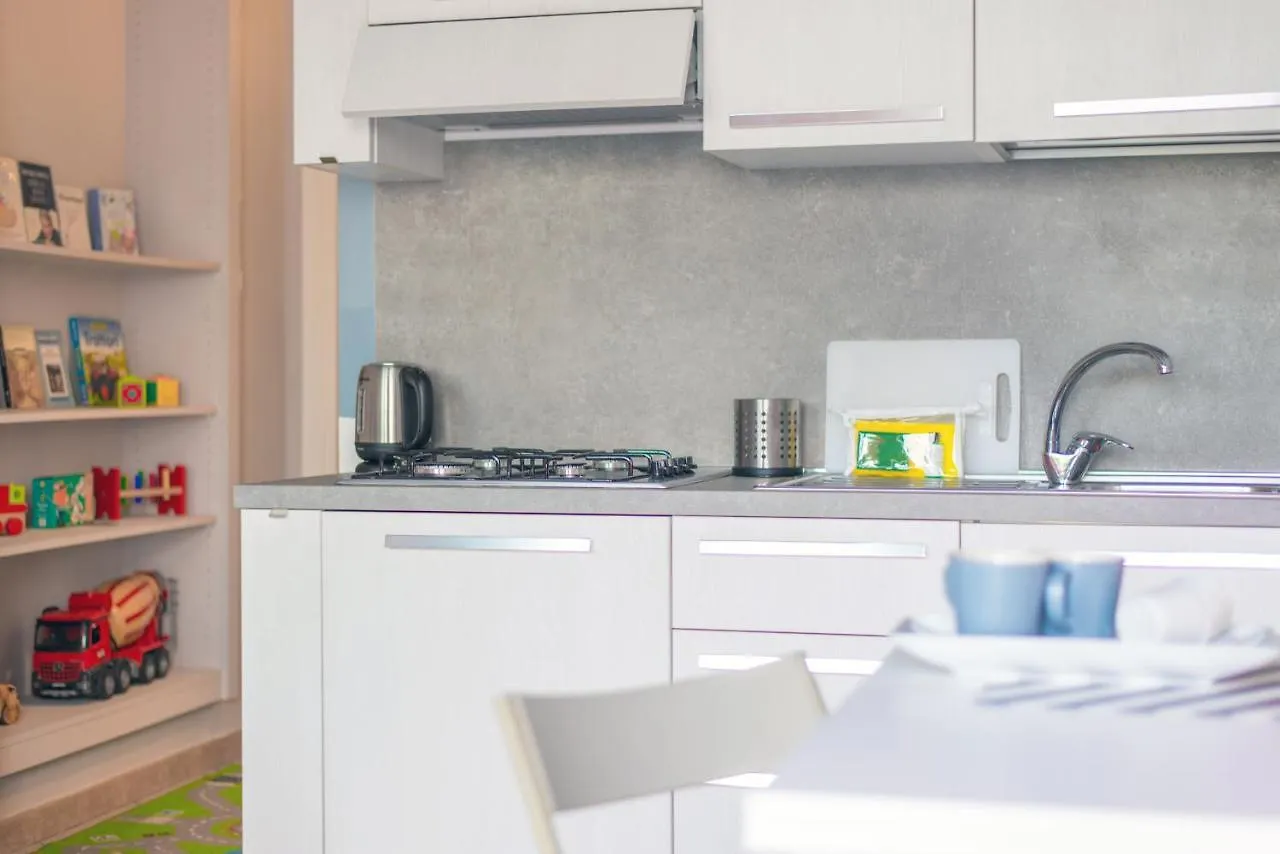 Appartamento babyaccommodation via Milano Pietra Ligure Italia