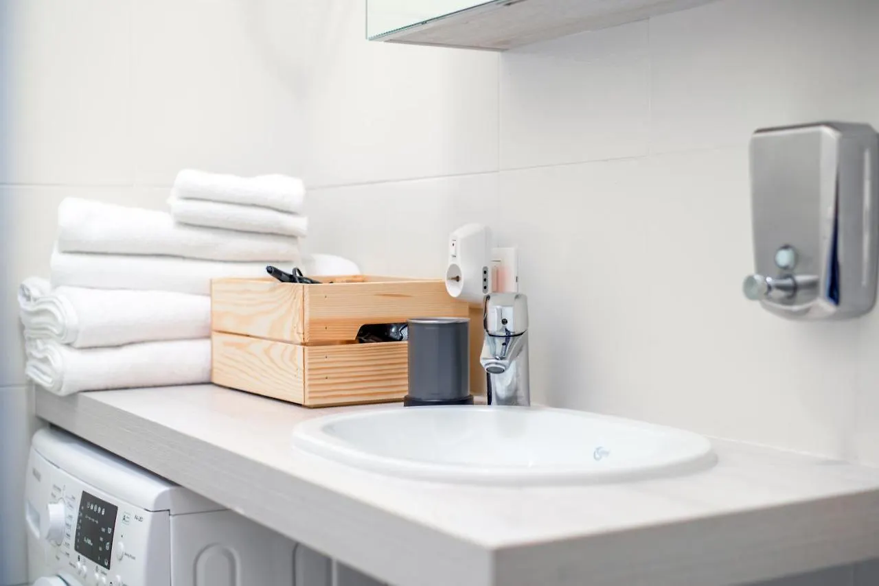 Appartamento babyaccommodation via Milano Pietra Ligure Italia
